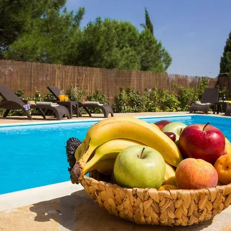 펜션 Four Seasons Corfu (city)