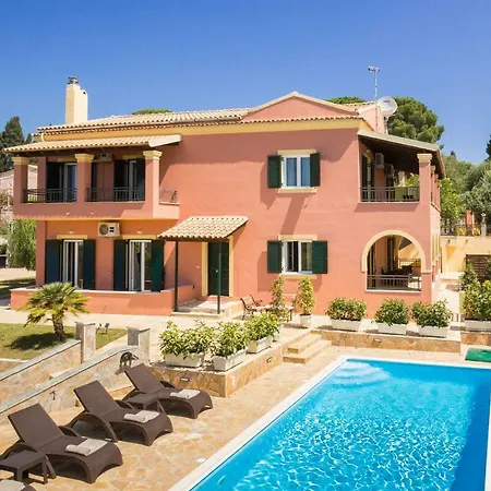 Four Seasons Holiday home