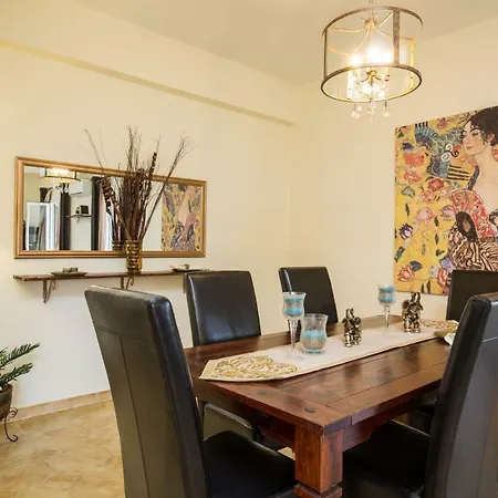 Four Seasons Holiday home Corfu (city)