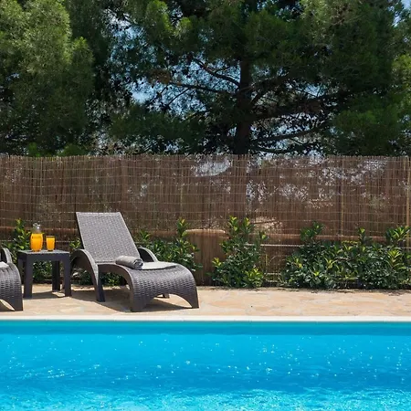 Four Seasons Holiday home